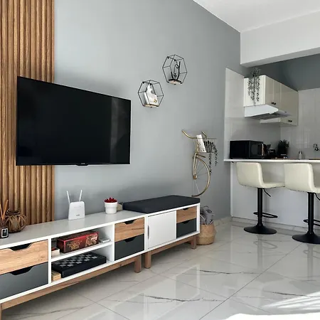 Sea View Near The Apartment *