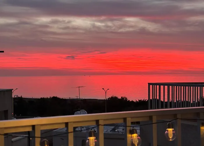 Sea View Near The Apartament
