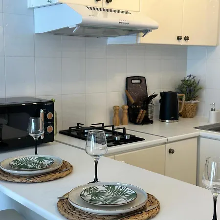 Sea View Near The * פאפוס