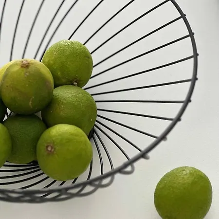 Sea View Near The דירה